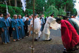 Purification ceremony before entering the shrine.